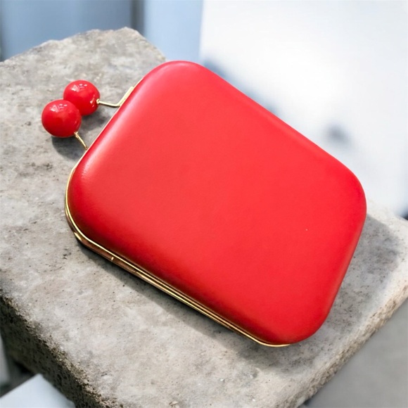 Elizabeth Arden Red Clutch with Gold Chain - Picture 2 of 9